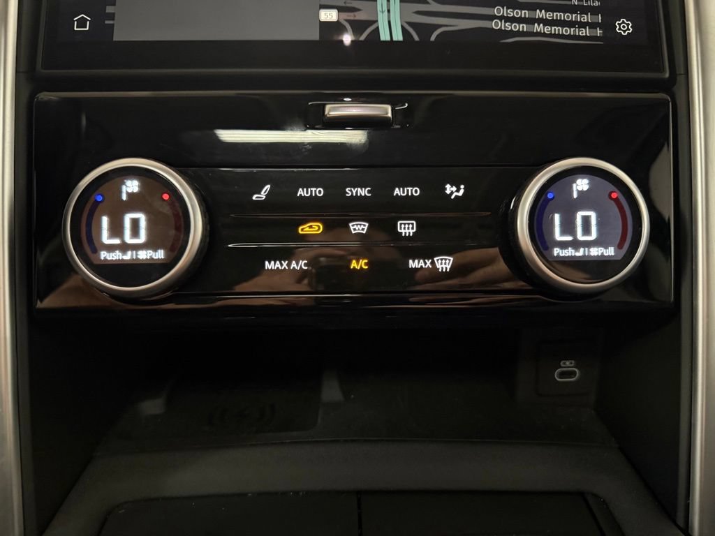Used 2023 Land Rover Discovery S AWD/4WD image 14
