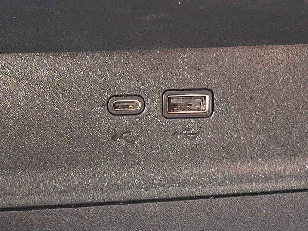 Used 2025 Chevrolet Equinox LT AWD/4WD image 25