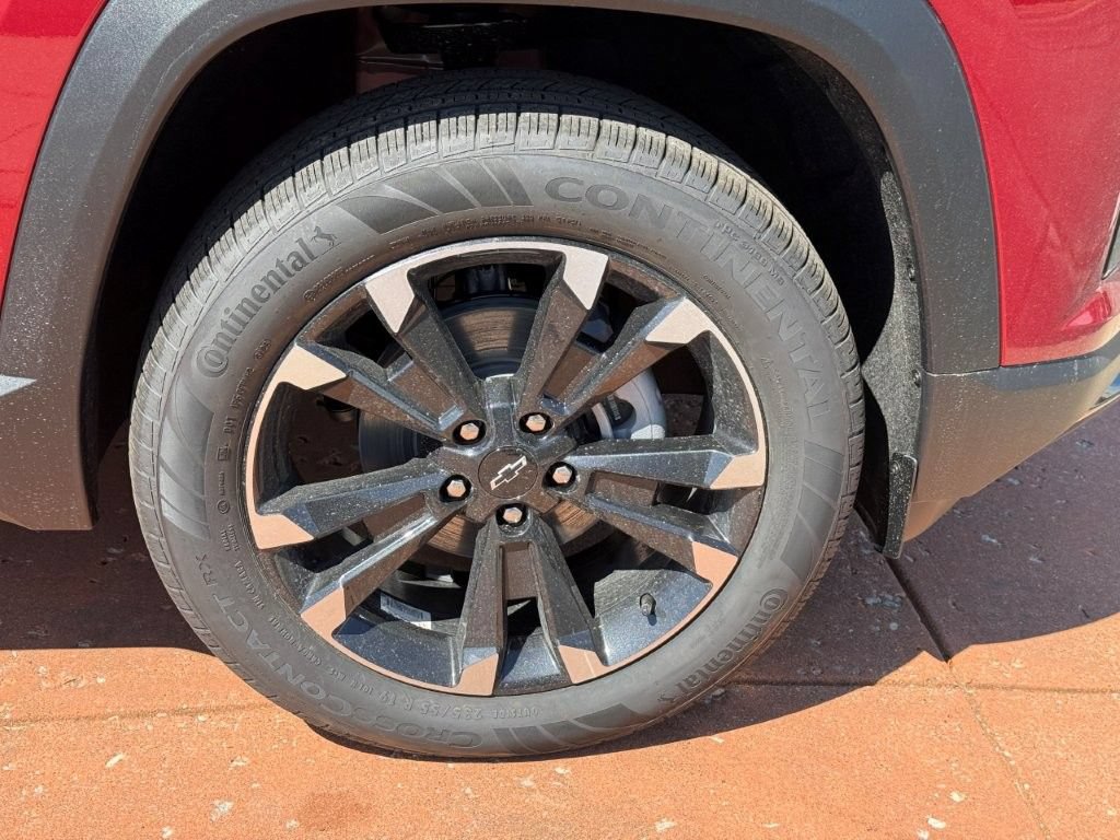 New 2027 Chevrolet Equinox RS w/ Convenience Package III FWD image 7