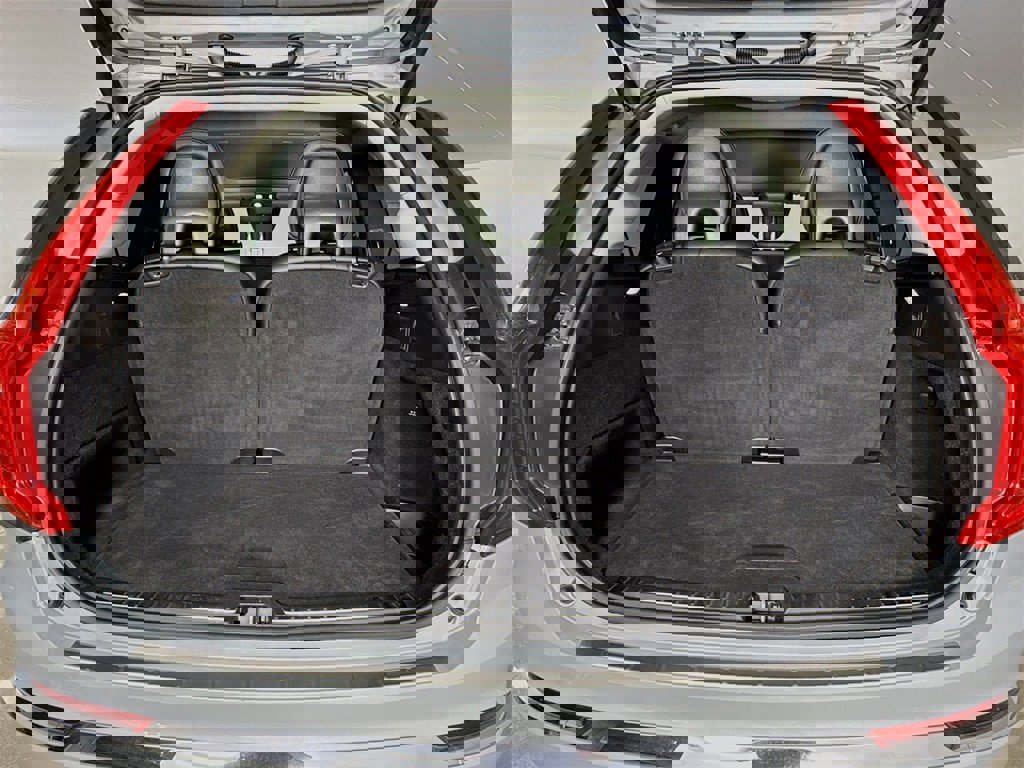 Certified 2024 Volvo XC90 B5 Core w/ Protection Package Premier image 27