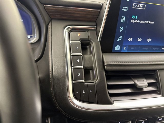 Used 2023 Chevrolet Suburban High Country image 29