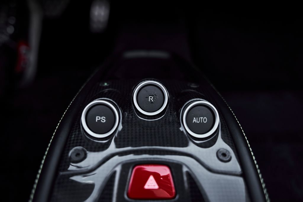 Used 2015 Ferrari 458 Spider RWD image 67