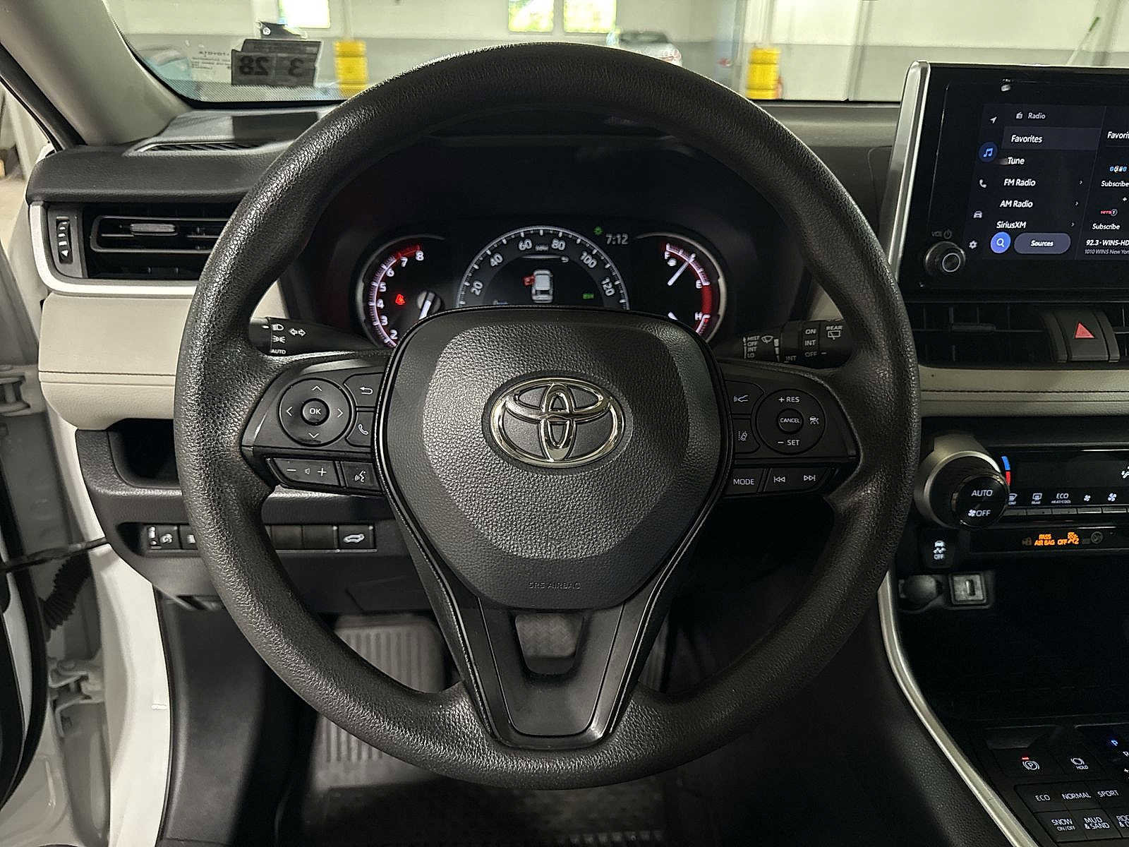 Certified 2023 Toyota RAV4 XLE w/ Convenience Package AWD/4WD image 18