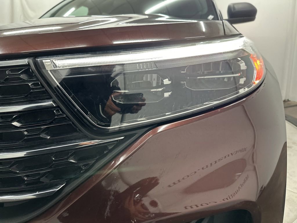 Used 2020 Ford Explorer XLT image 33