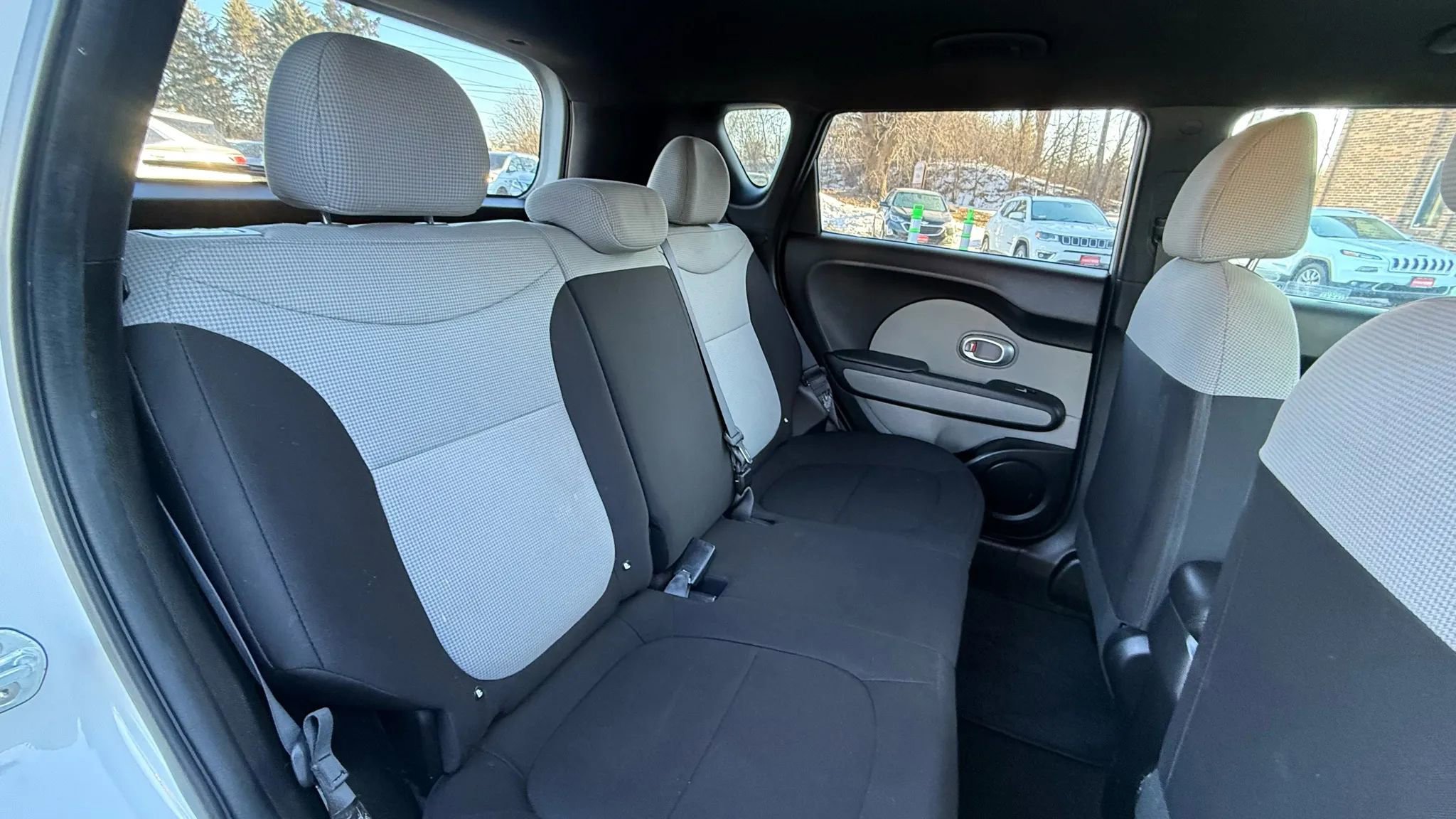 Used 2018 Kia Soul image 28