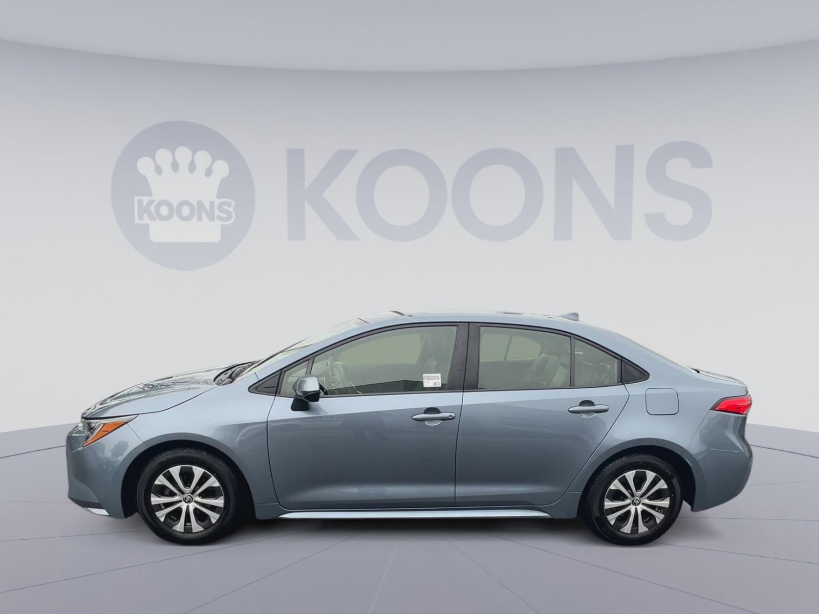 Used 2022 Toyota Corolla LE w/ Premium Interior Package FWD image 7