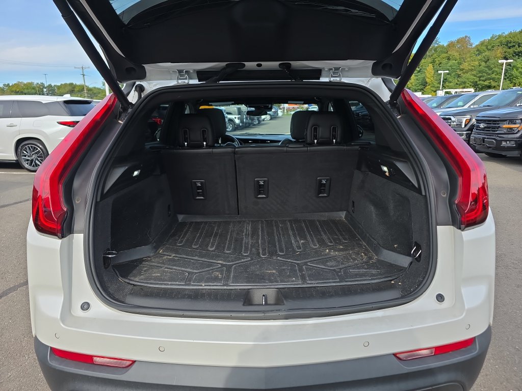 Used 2021 Cadillac XT4 Luxury w/ Cold Weather Package AWD/4WD image 17