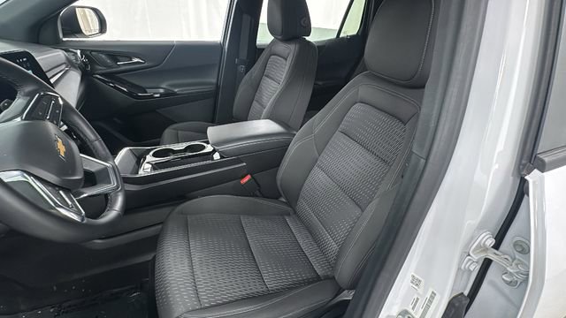 Used 2025 Chevrolet Equinox LT AWD/4WD image 10