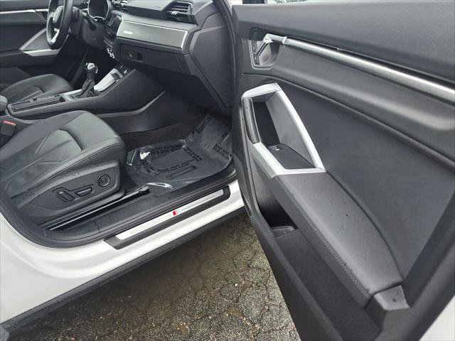 Used 2024 Audi Q3 2.0T Premium w/ Convenience Package image 10