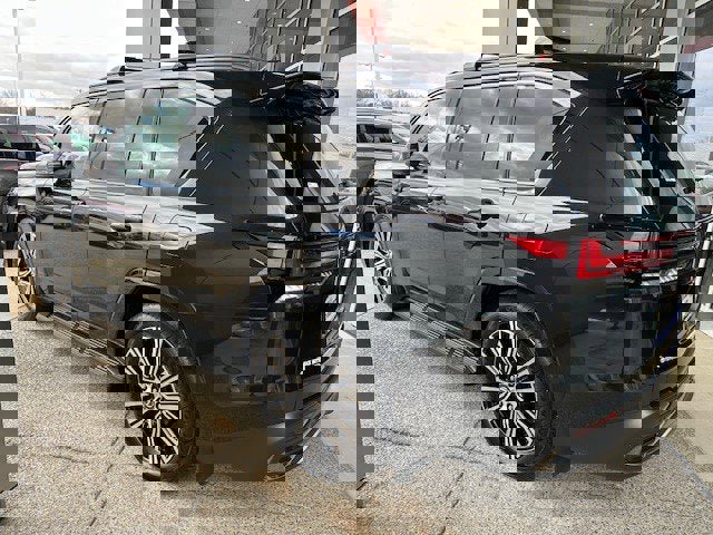 Used 2025 Lexus LX 700h Luxury image 6