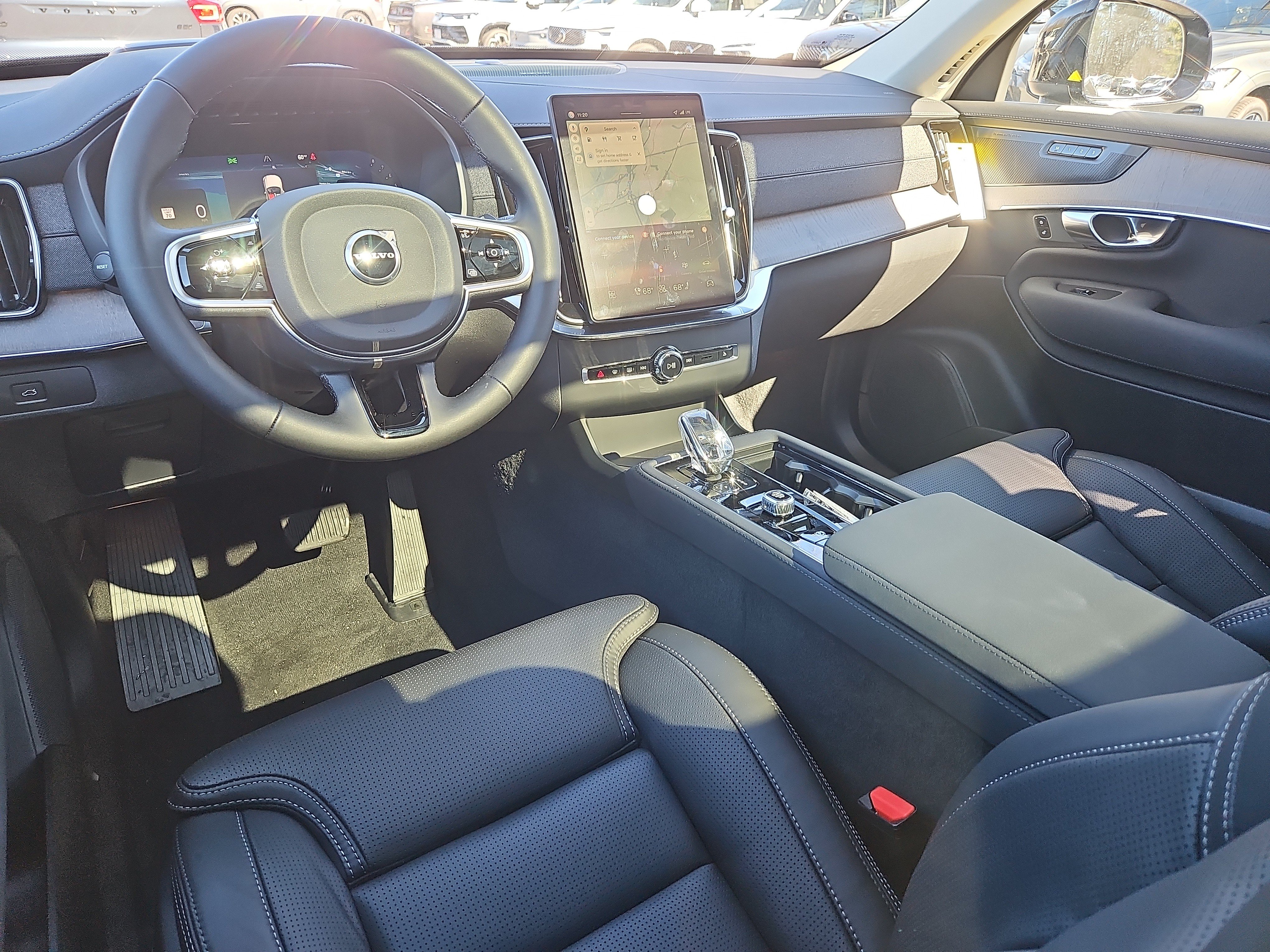 New 2026 Volvo XC90 B6 Ultra w/ Protection Package AWD/4WD image 3