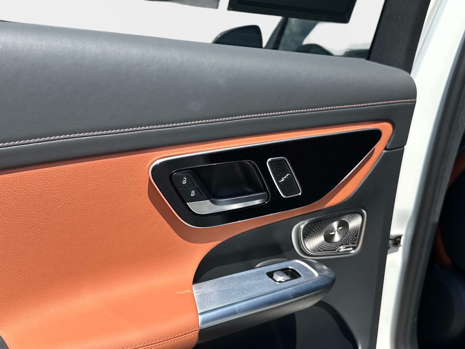 Used 2023 Mercedes-Benz GLC 300 image 11