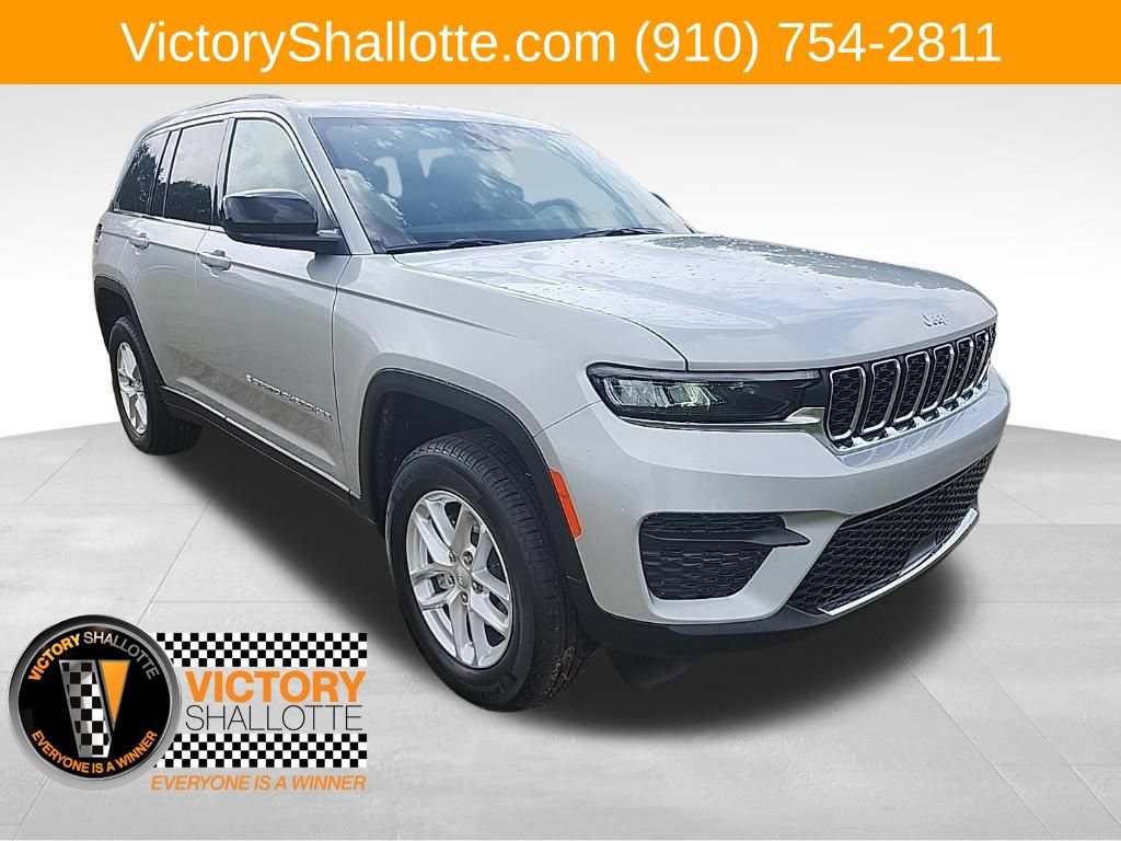 New 2026 Jeep Grand Cherokee Laredo X RWD image 1