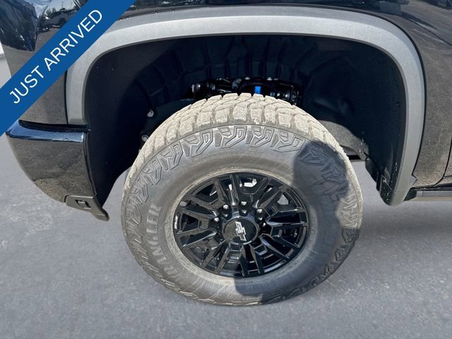 New 2026 Chevrolet Silverado 2500 ZR2 image 10