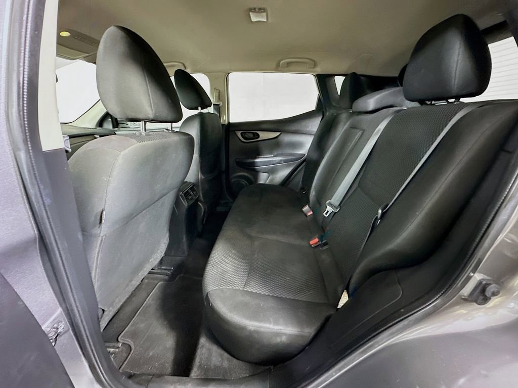 Used 2019 Nissan Rogue Sport S FWD image 17