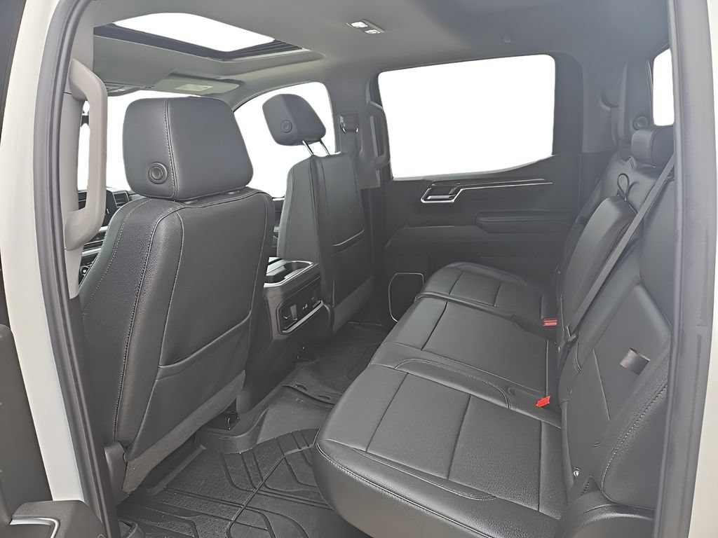 Used 2025 Chevrolet Silverado 1500 RST w/ Convenience Package II AWD/4WD image 32