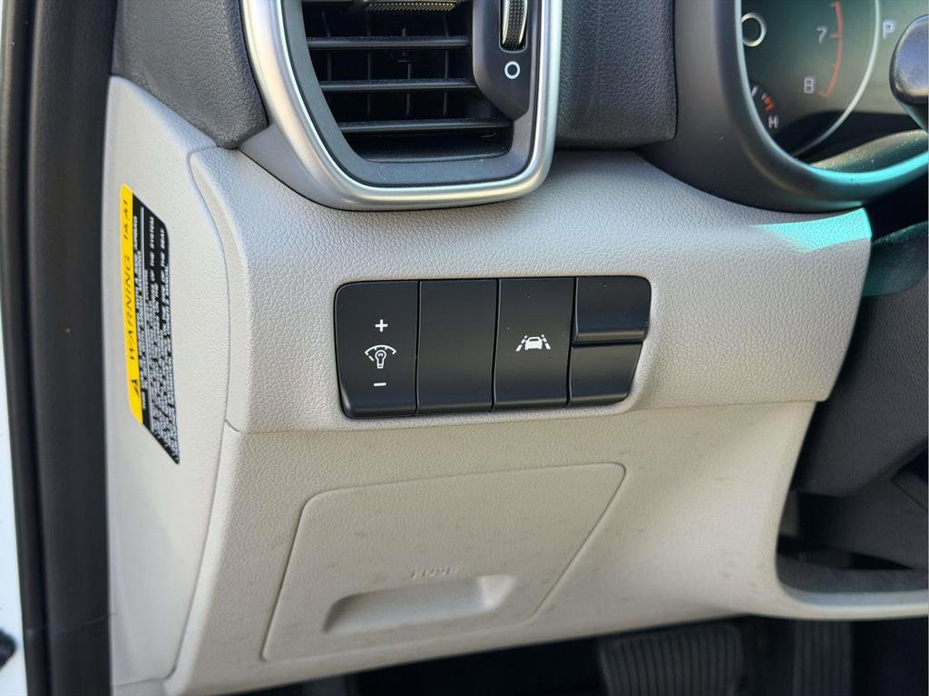 Used 2021 Kia Sportage LX image 17