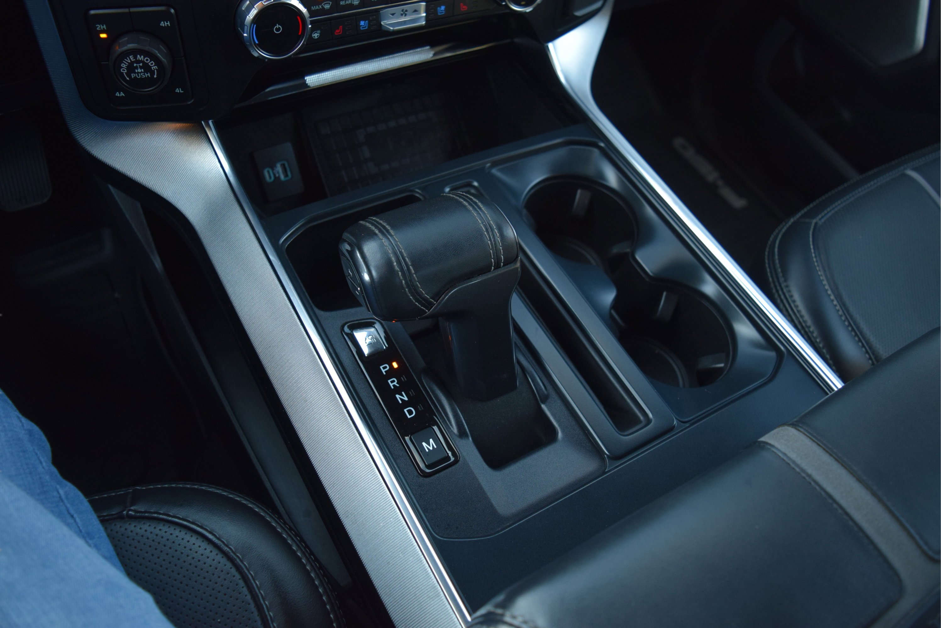 Certified 2022 Ford F150 Platinum w/ Equipment Group 701A High image 18