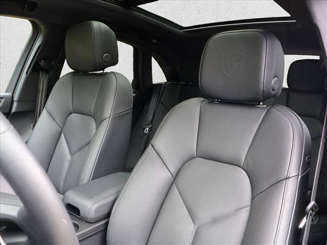 Used 2025 Porsche Macan S AWD/4WD image 13