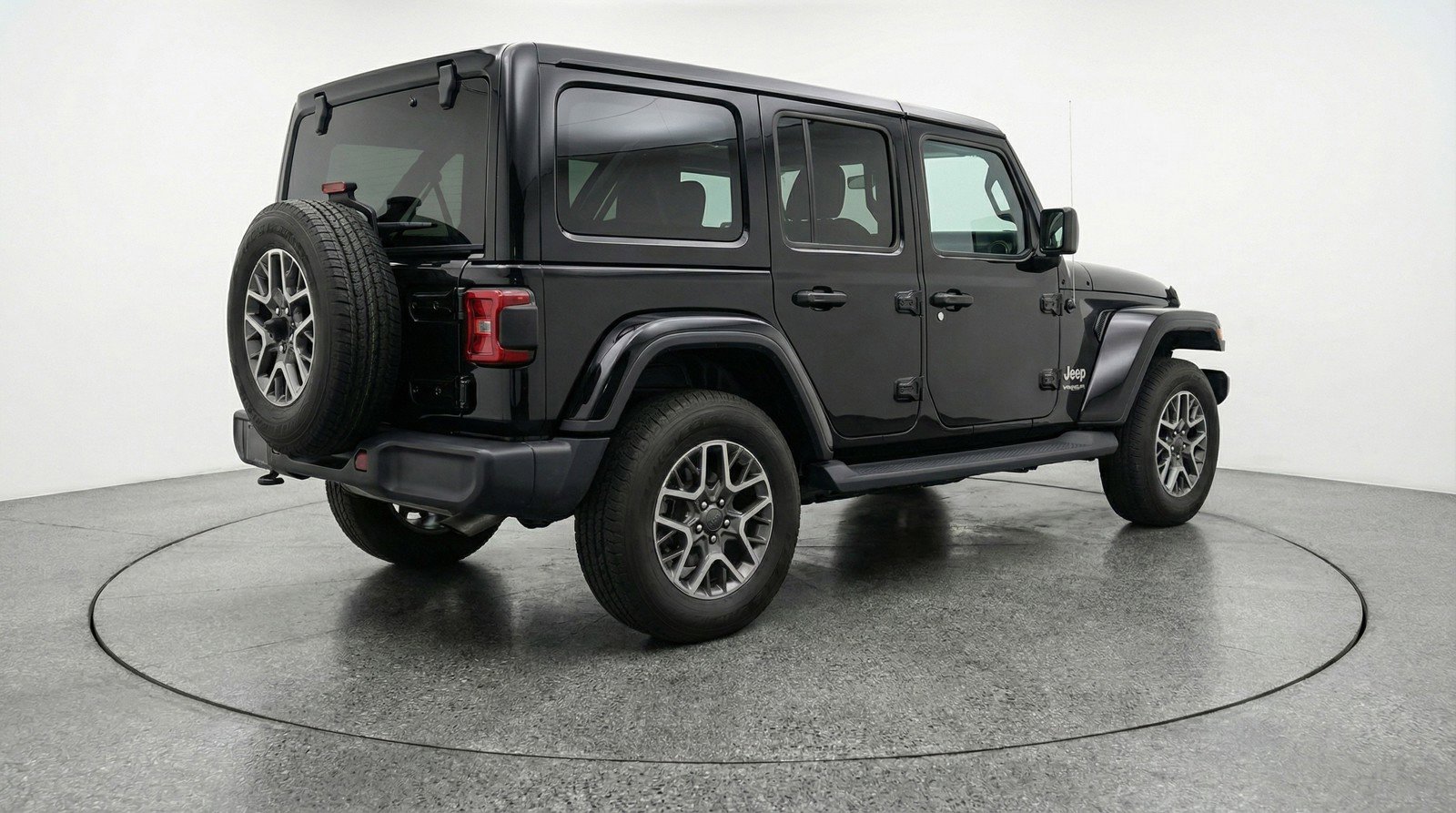 Used 2025 Jeep Wrangler Sahara image 9