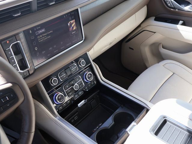 Used 2024 GMC Yukon Denali w/ Advanced Technology Package image 25