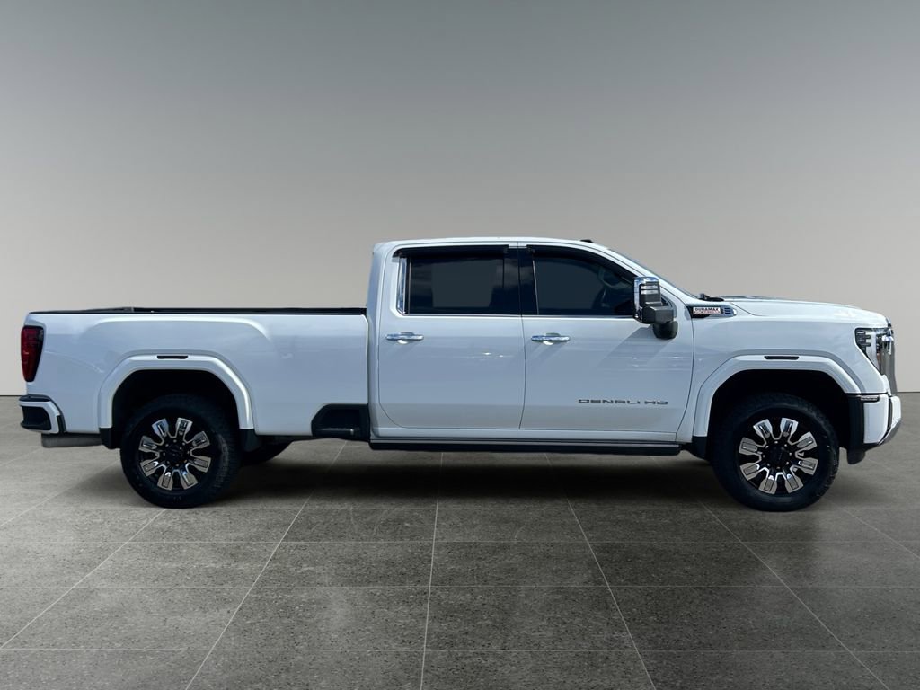 Used 2024 GMC Sierra 3500 Denali w/ Denali Reserve Package AWD/4WD image 8