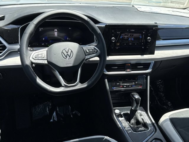 New 2026 Volkswagen Taos SE FWD image 6