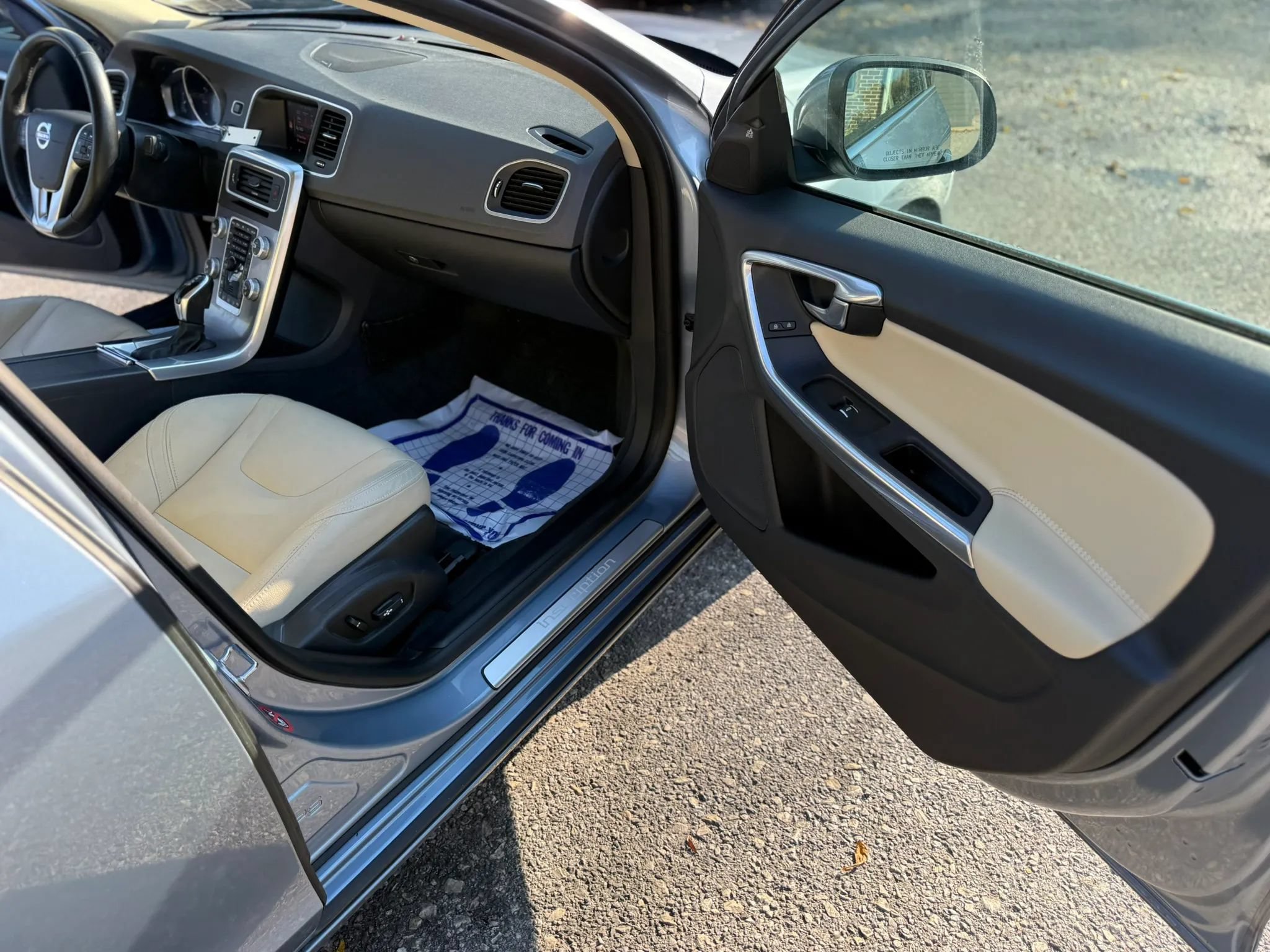 Used 2018 Volvo S60 T5 Inscription Platinum AWD/4WD image 14