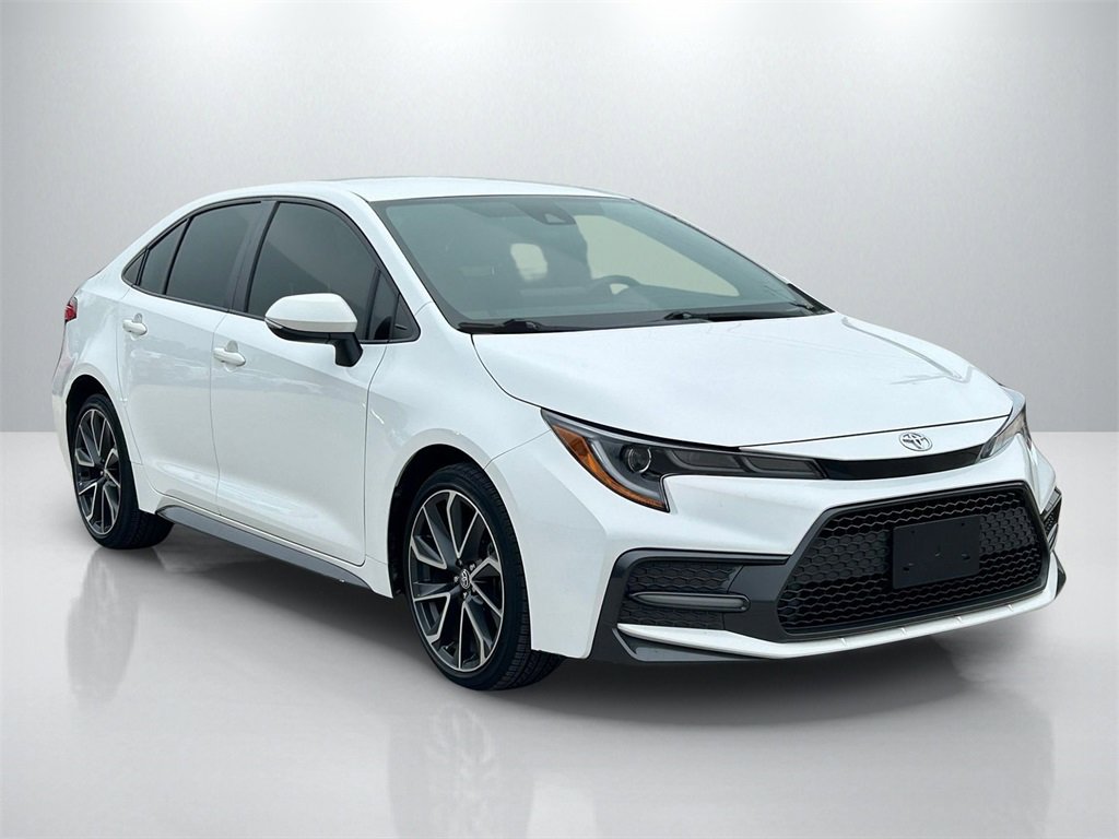 Used 2022 Toyota Corolla SE image 3
