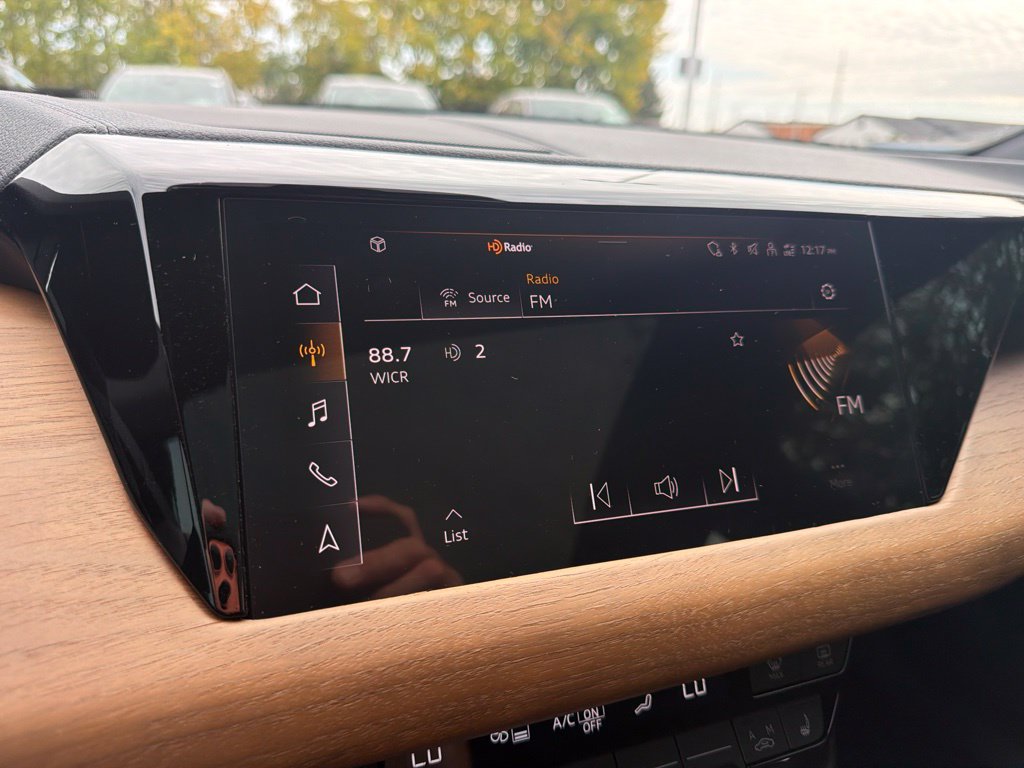 Used 2023 Audi e-tron GT Premium Plus AWD/4WD image 29