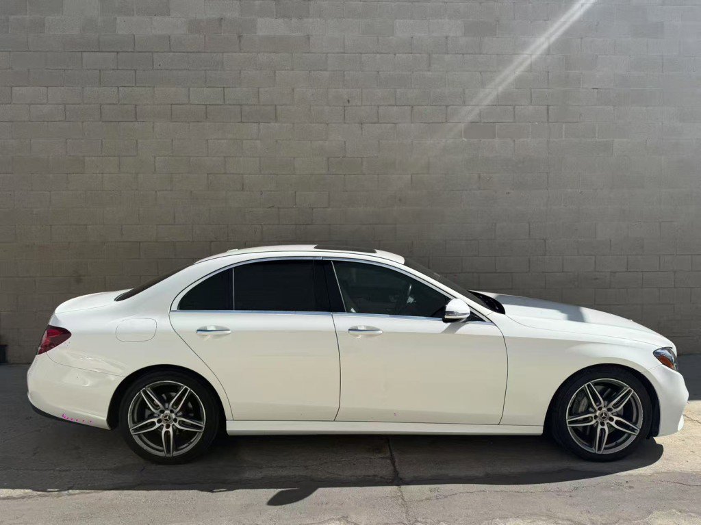 Used 2019 Mercedes-Benz E 300 image 4
