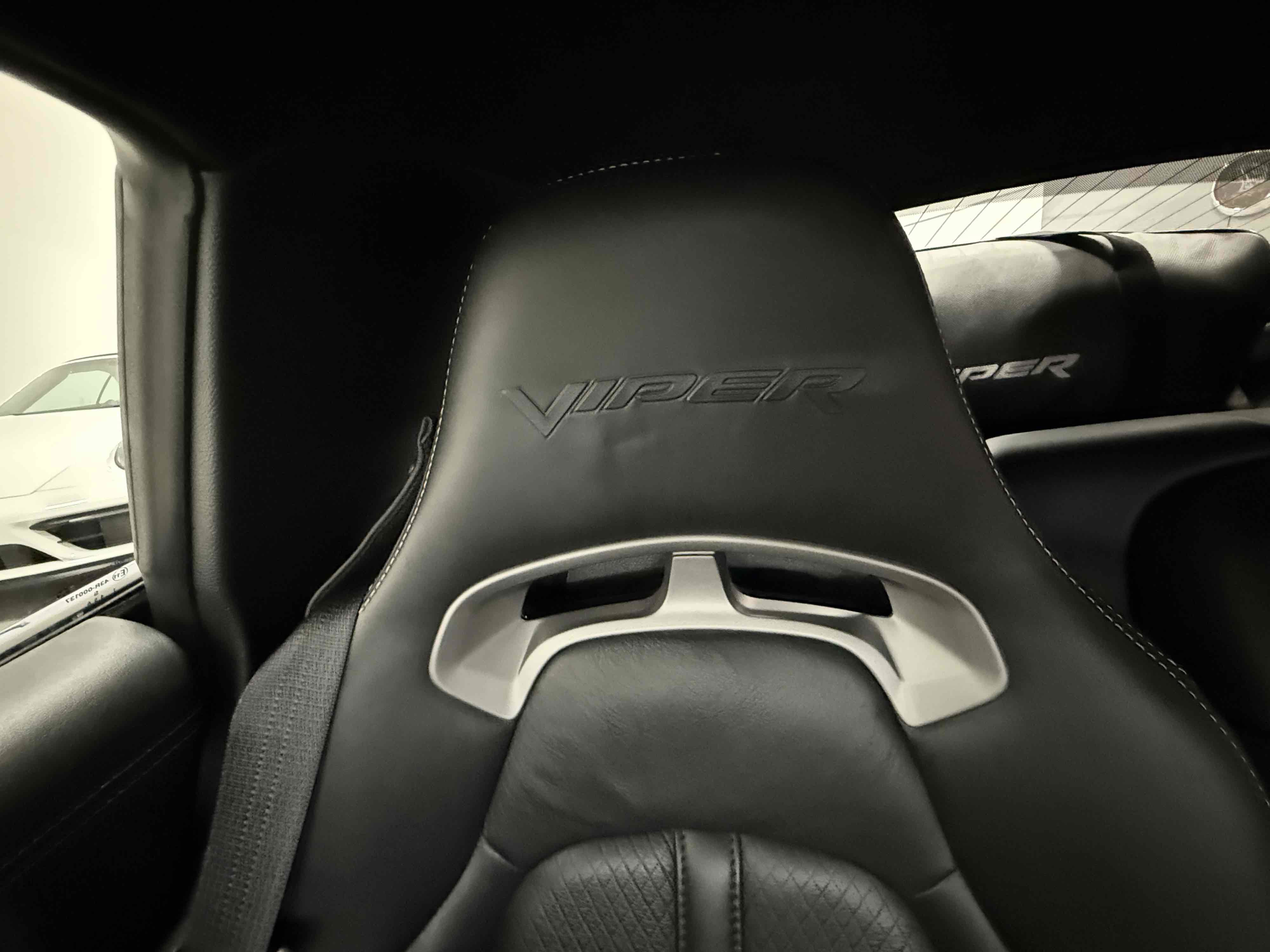 Used 2013 SRT Viper GTS w/ GTS Laguna Interior Pkg image 54