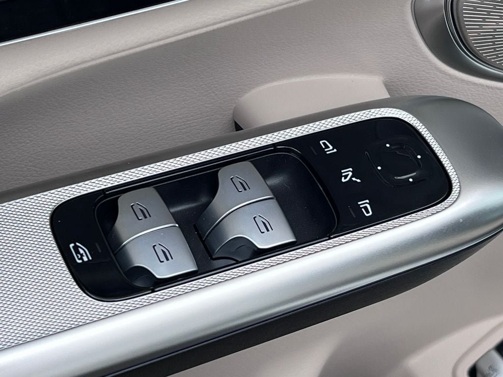 New 2026 Mercedes-Benz GLC 300 4MATIC image 11