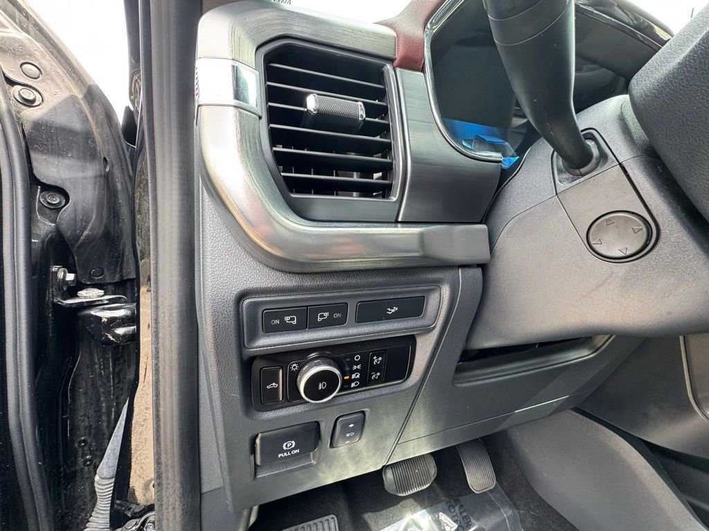 Used 2023 Ford F150 Lariat w/ Equipment Group 502A High image 22