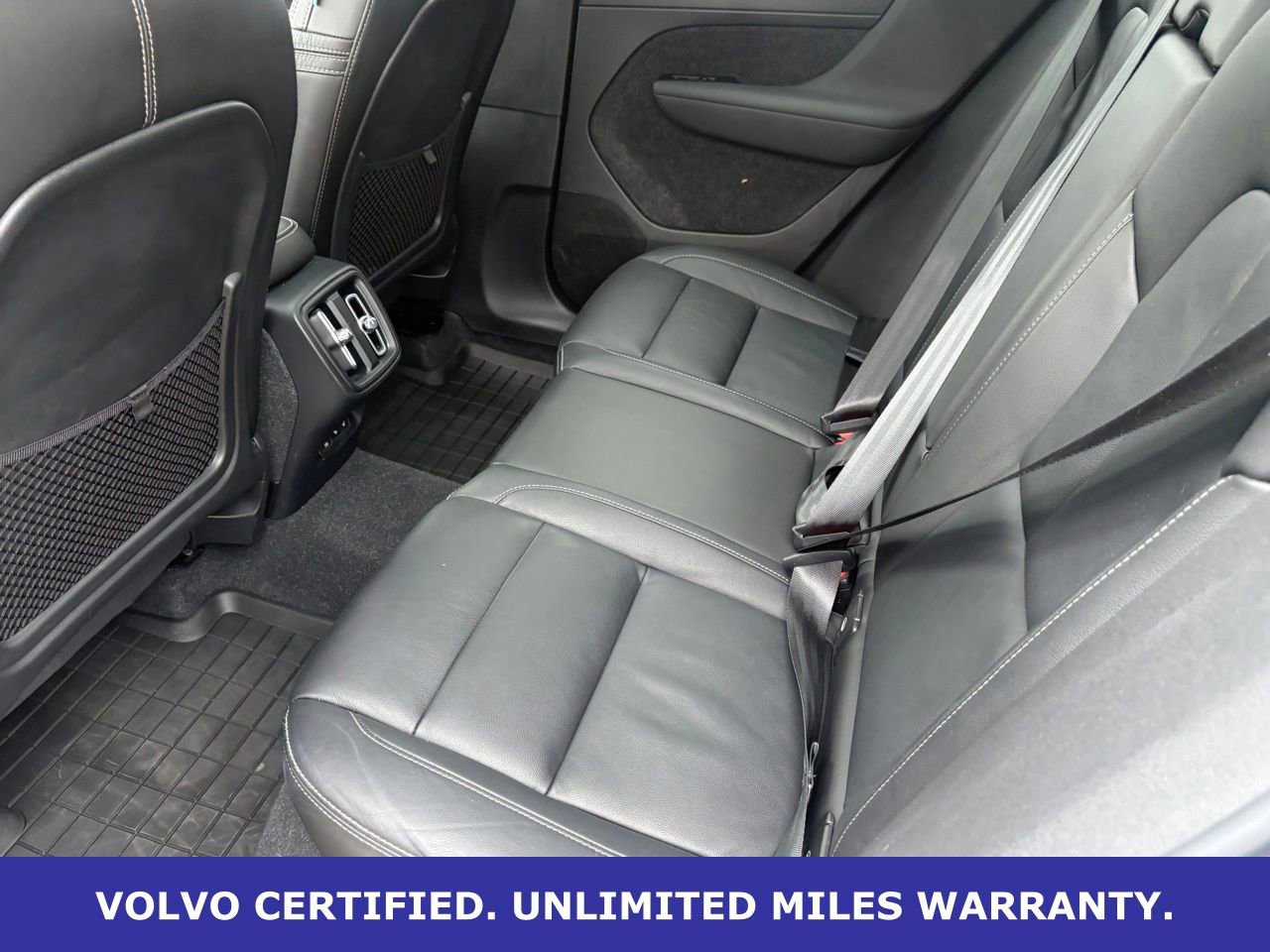 Certified 2023 Volvo XC40 B5 Plus w/ Driver Assist Package image 32