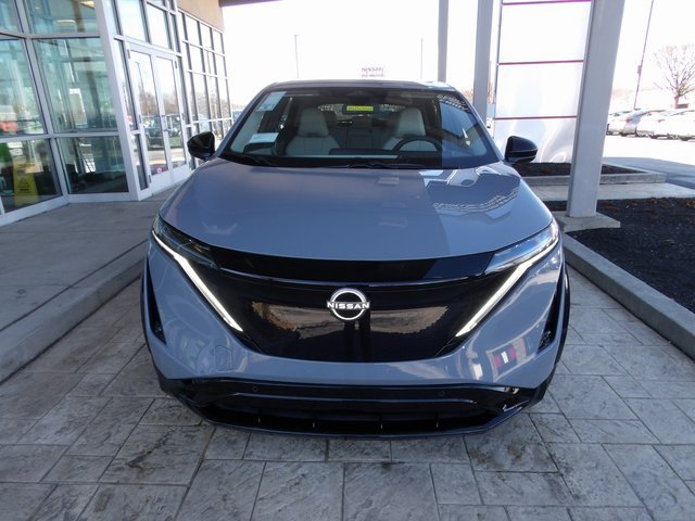 New 2025 Nissan Ariya AWD image 2