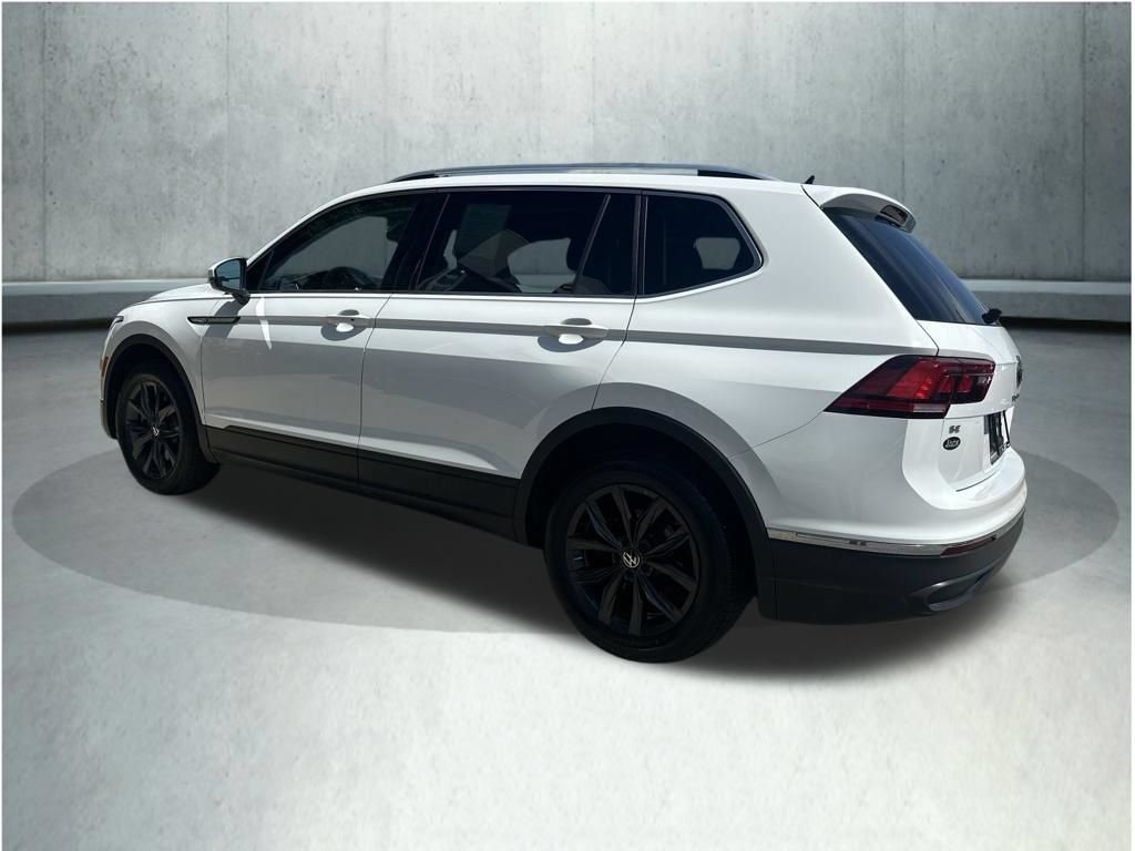 Used 2024 Volkswagen Tiguan SE AWD/4WD image 3