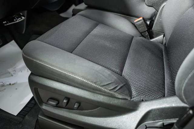 Used 2018 Chevrolet Silverado 1500 LT w/ LT Eassist Package image 32