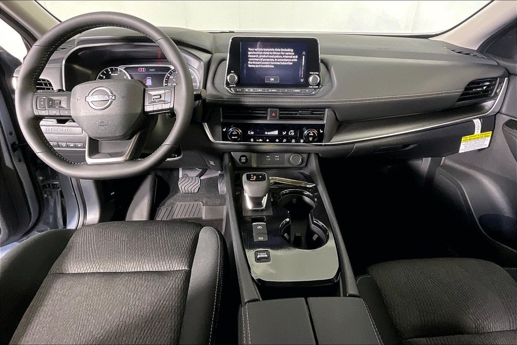 New 2026 Nissan Rogue SV w/ Cold Weather Package FWD image 2