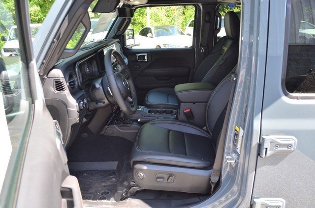 New 2025 Jeep Wrangler Unlimited Rubicon 392 image 14