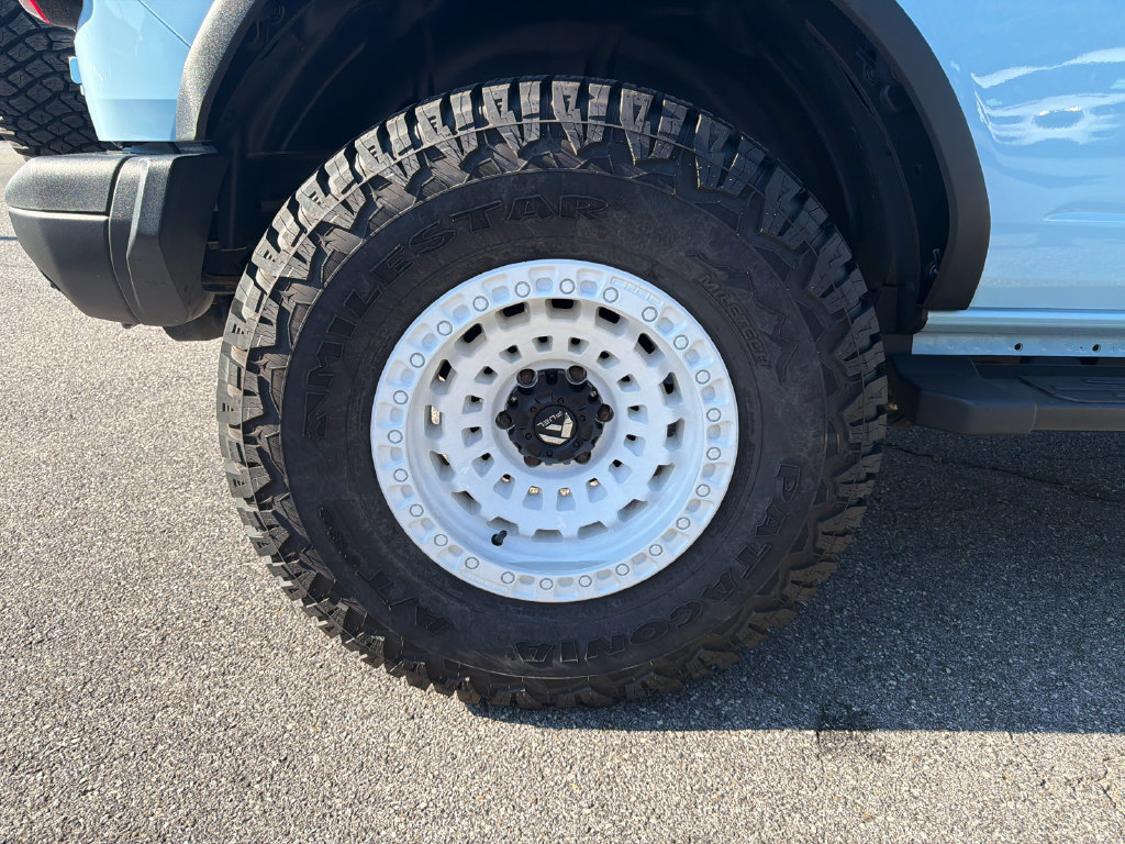 Used 2023 Ford Bronco Heritage Edition AWD/4WD image 17