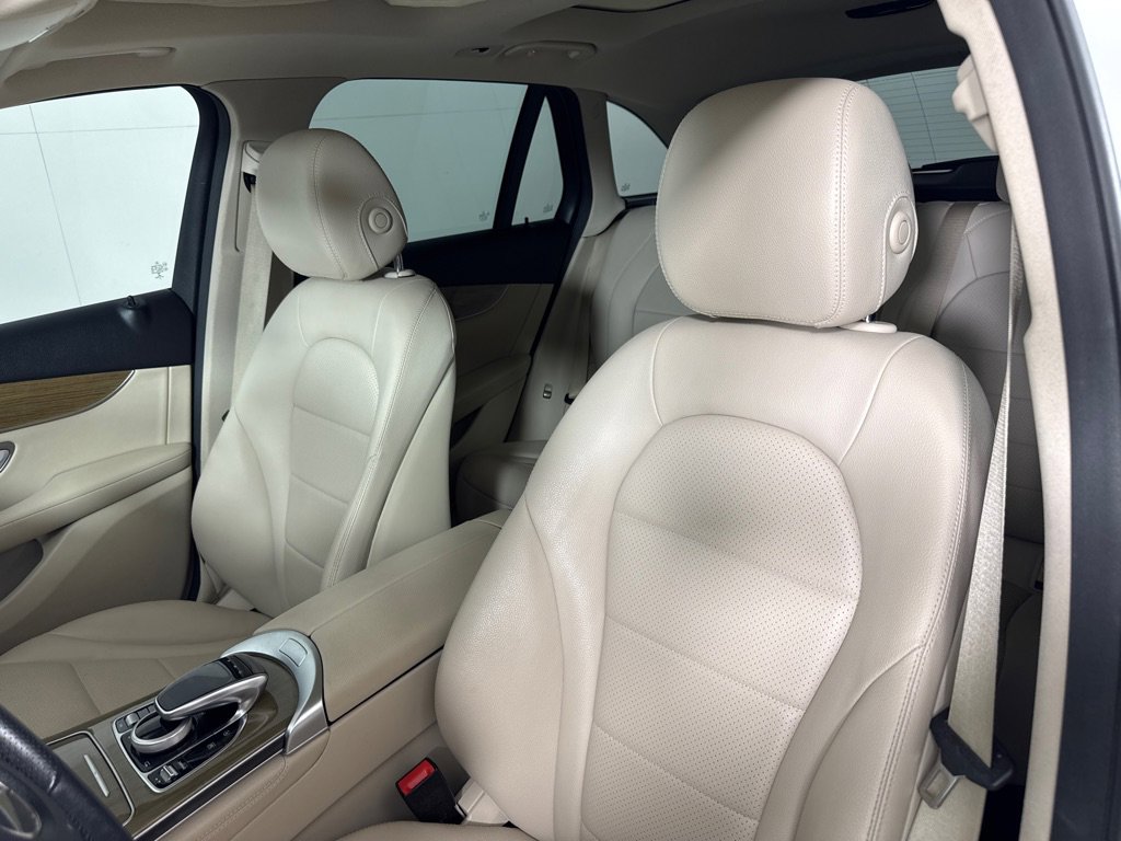 Used 2018 Mercedes-Benz GLC 300 w/ Multimedia Package image 12