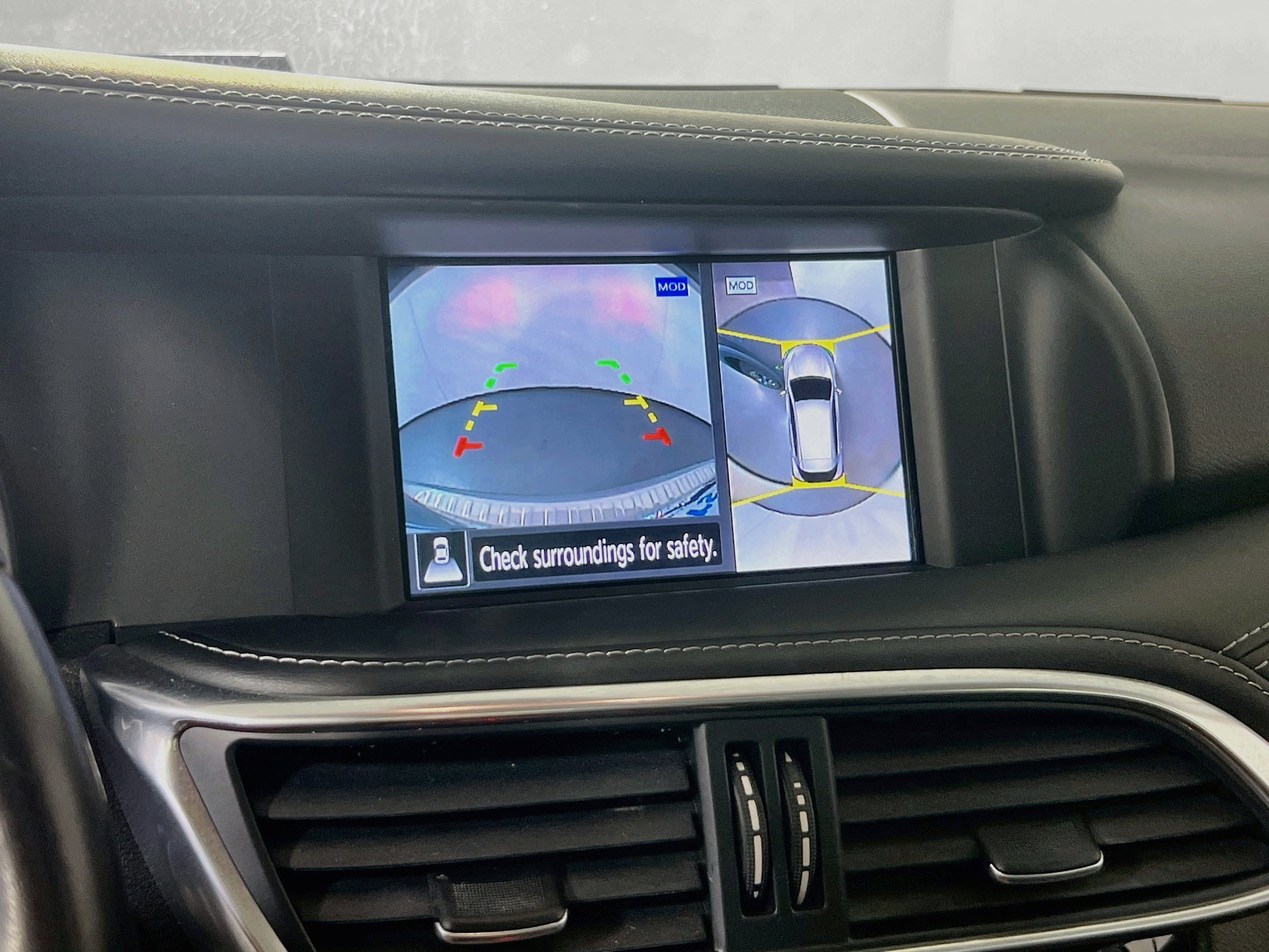 Used 2019 INFINITI QX30 AWD w/ Navigation Package image 14