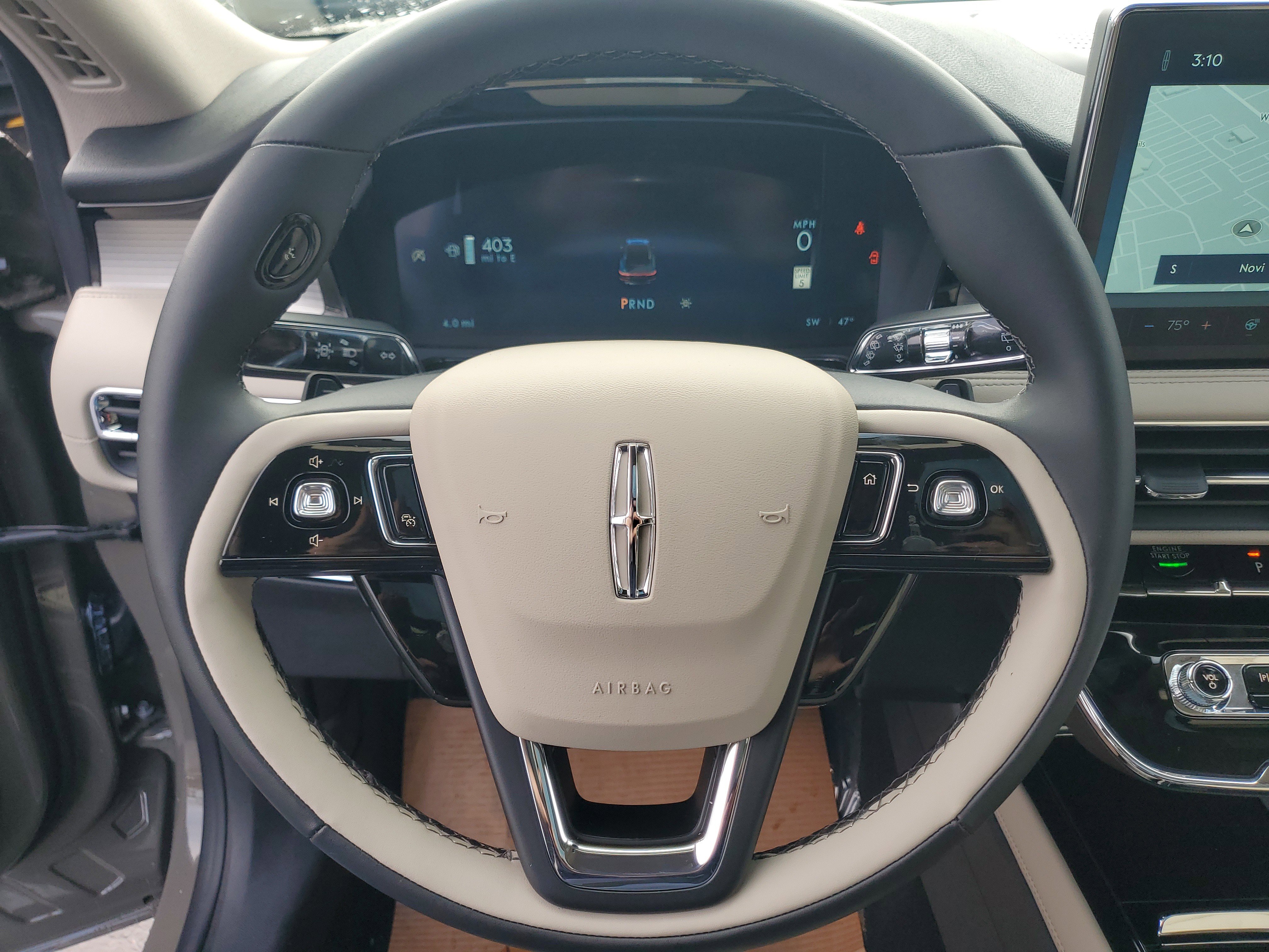 New 2026 Lincoln Corsair Premiere image 16