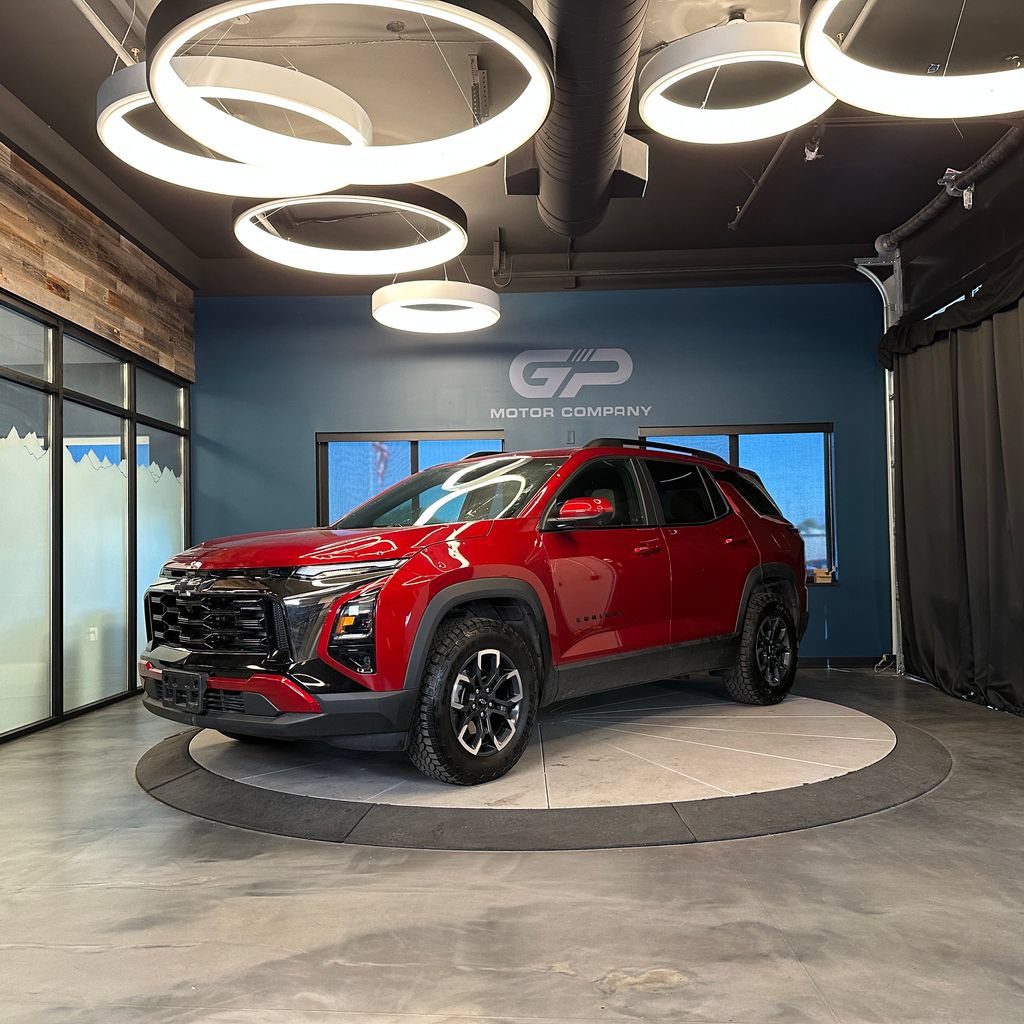 Used 2025 Chevrolet Equinox ACTIV w/ Safety and Technology Package AWD/4WD image 7