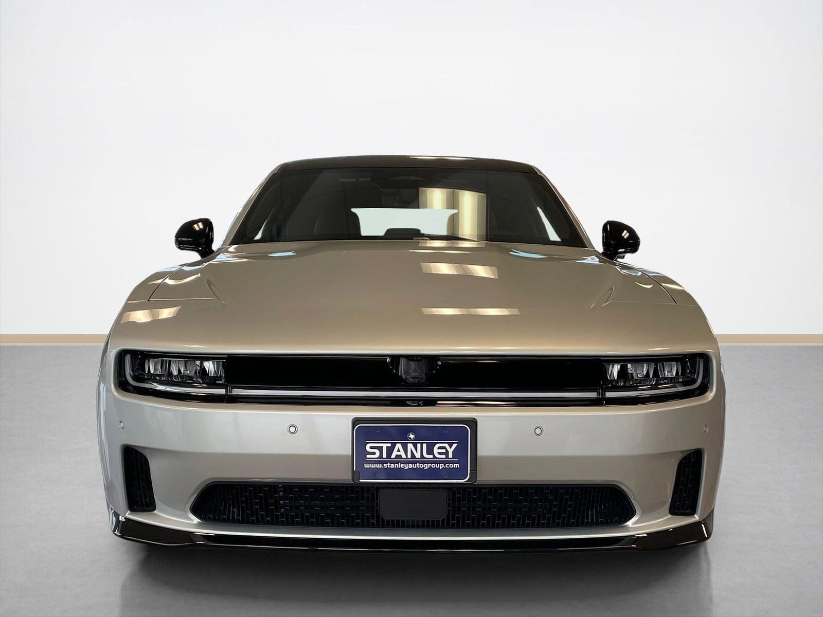 New 2024 Dodge Charger R/T w/ Plus Group image 2