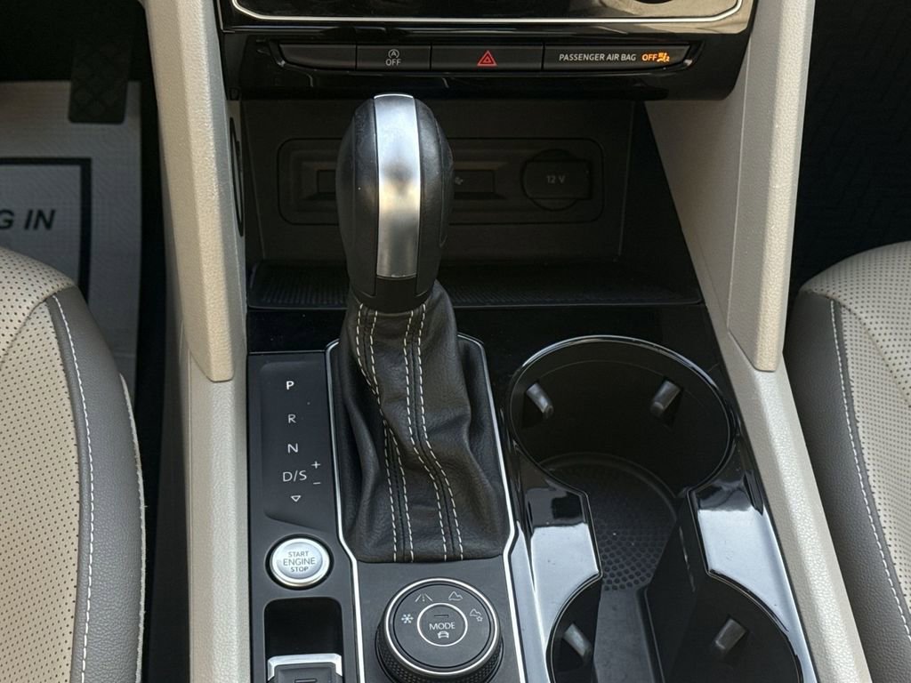 Used 2021 Volkswagen Atlas SEL Premium image 22