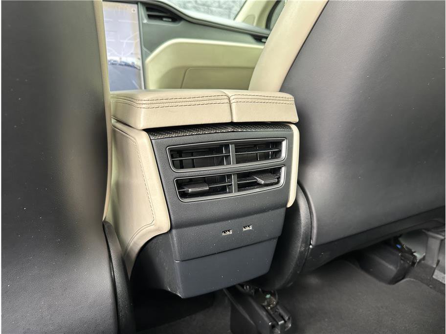 Used 2018 Tesla Model X 100D image 18