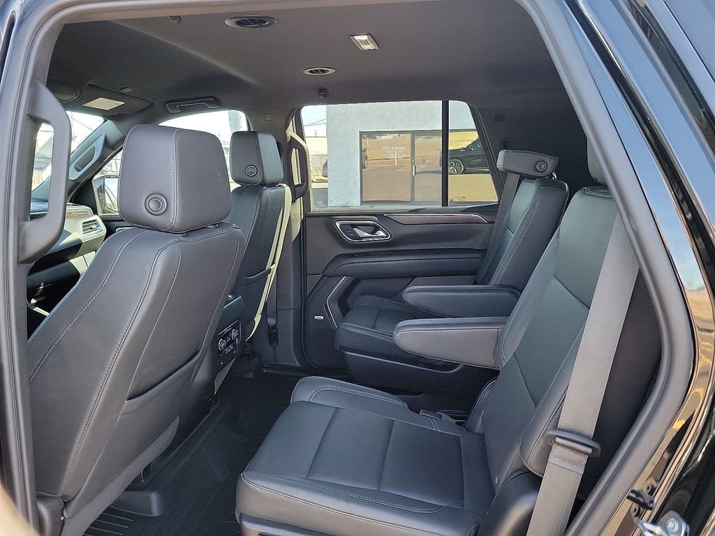 Used 2024 Chevrolet Tahoe Z71 w/ Luxury Package image 7