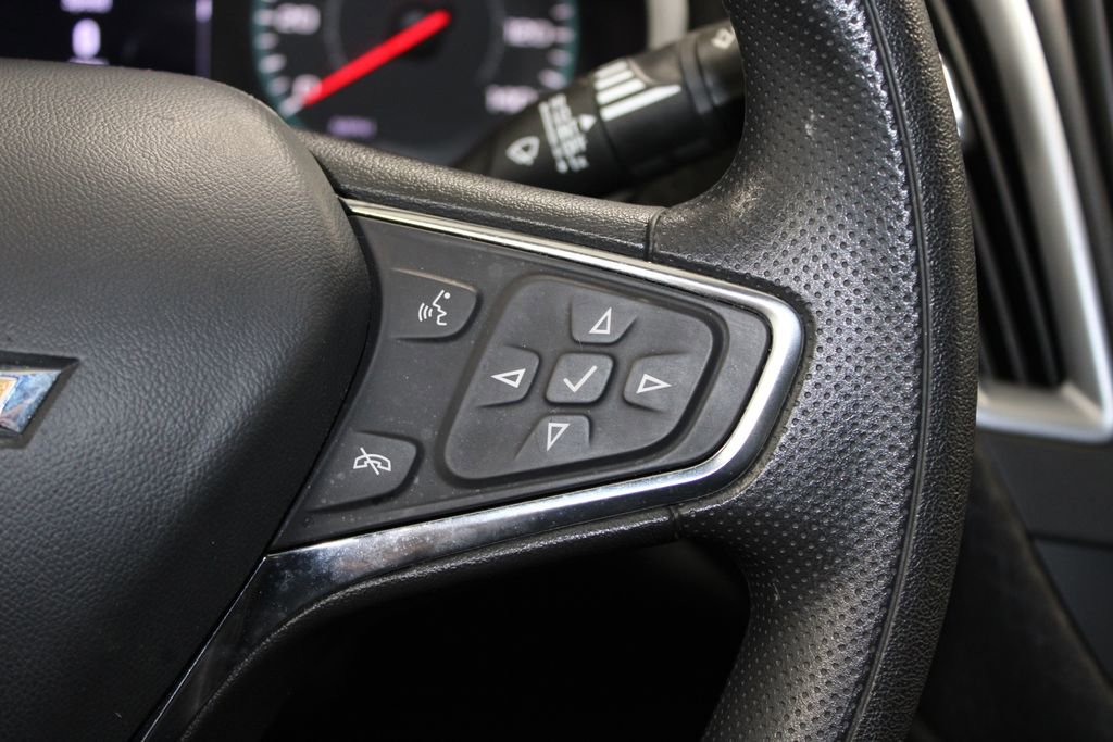 Used 2024 Chevrolet Malibu LT image 35